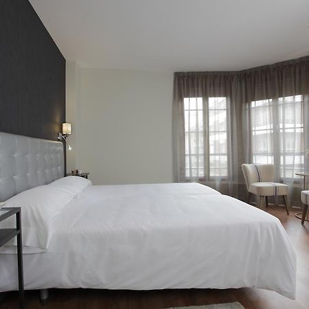 Hotel Rosal Oviedo Zewnętrze zdjęcie