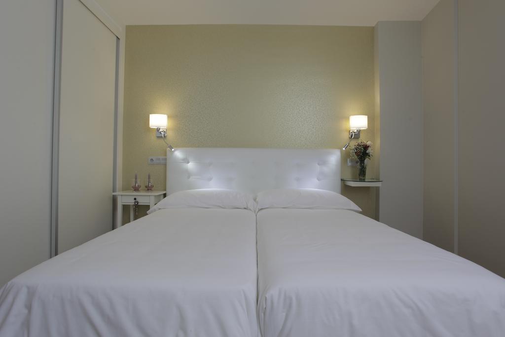 Hotel Rosal Oviedo Zewnętrze zdjęcie