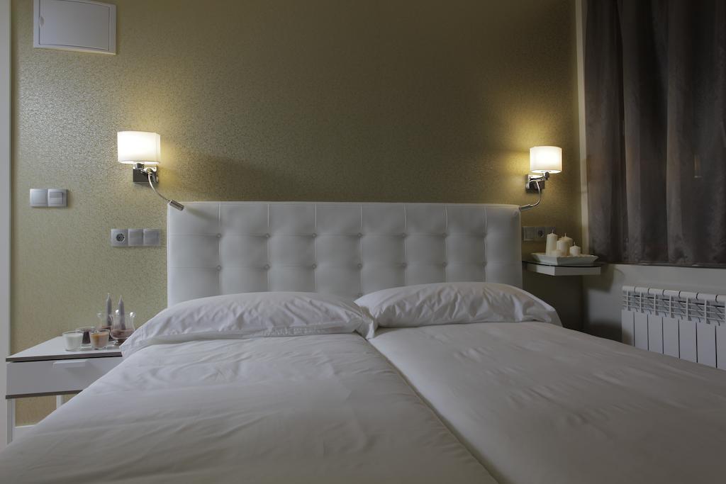 Hotel Rosal Oviedo Pokój zdjęcie