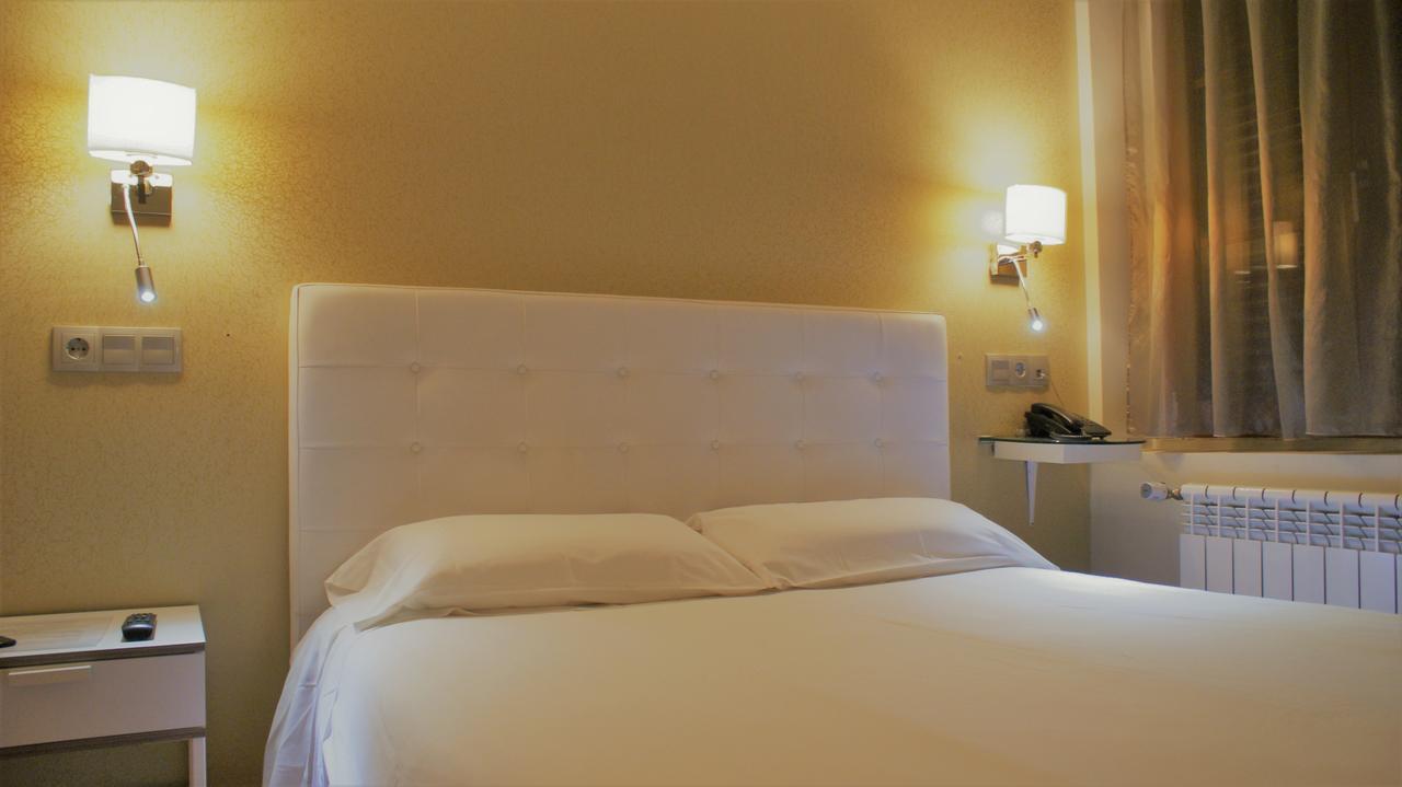 Hotel Rosal Oviedo Zewnętrze zdjęcie
