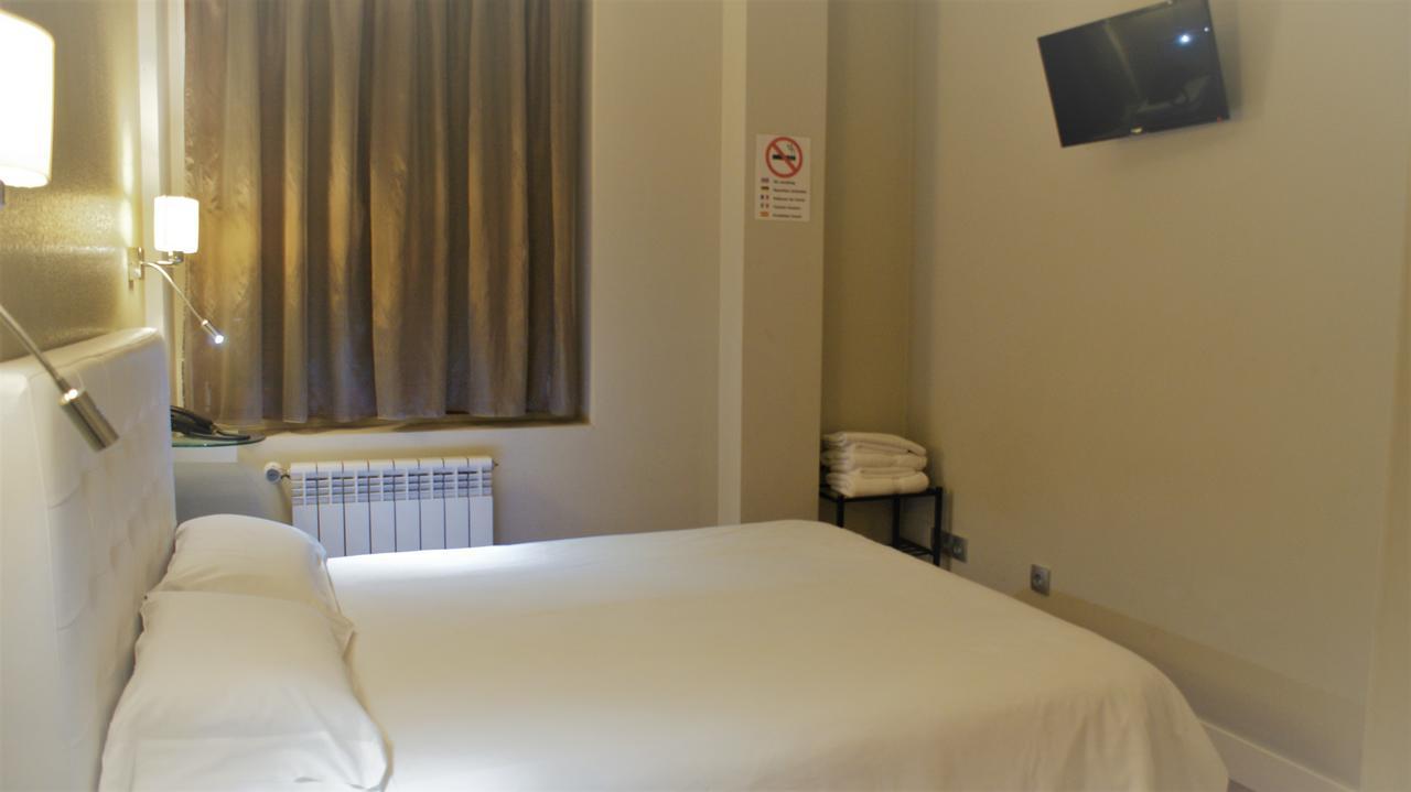 Hotel Rosal Oviedo Zewnętrze zdjęcie