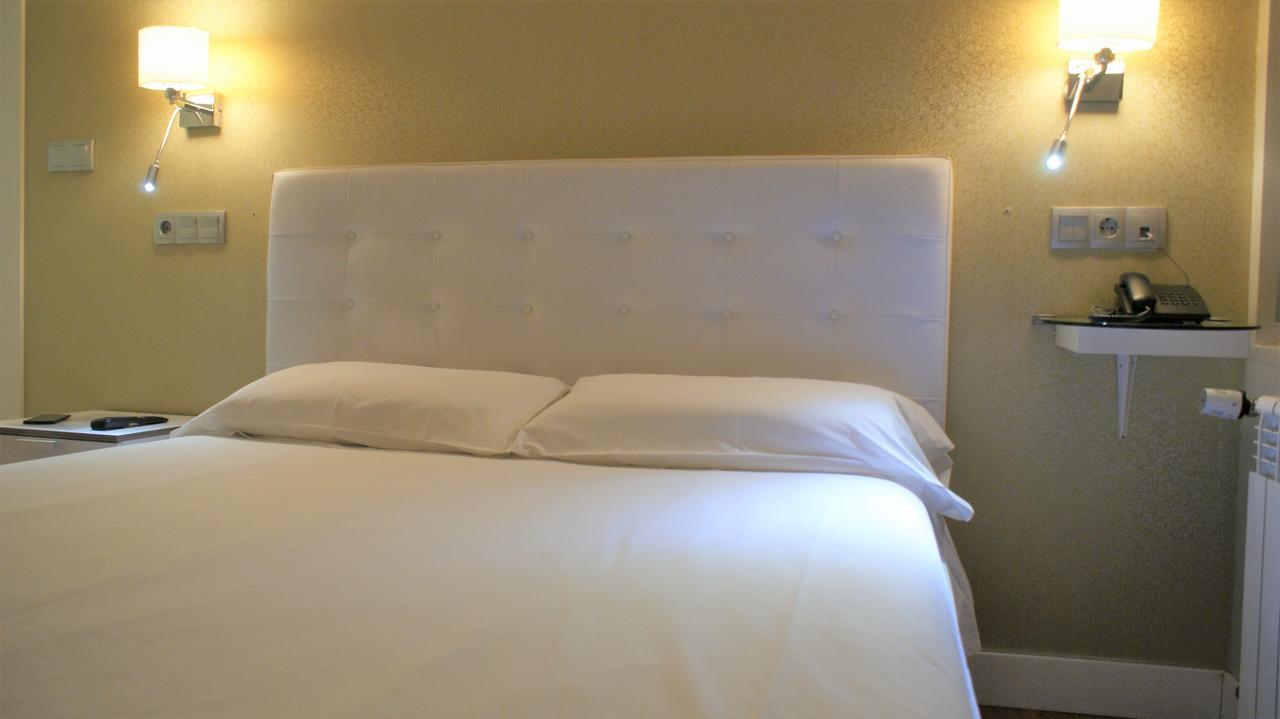Hotel Rosal Oviedo Zewnętrze zdjęcie