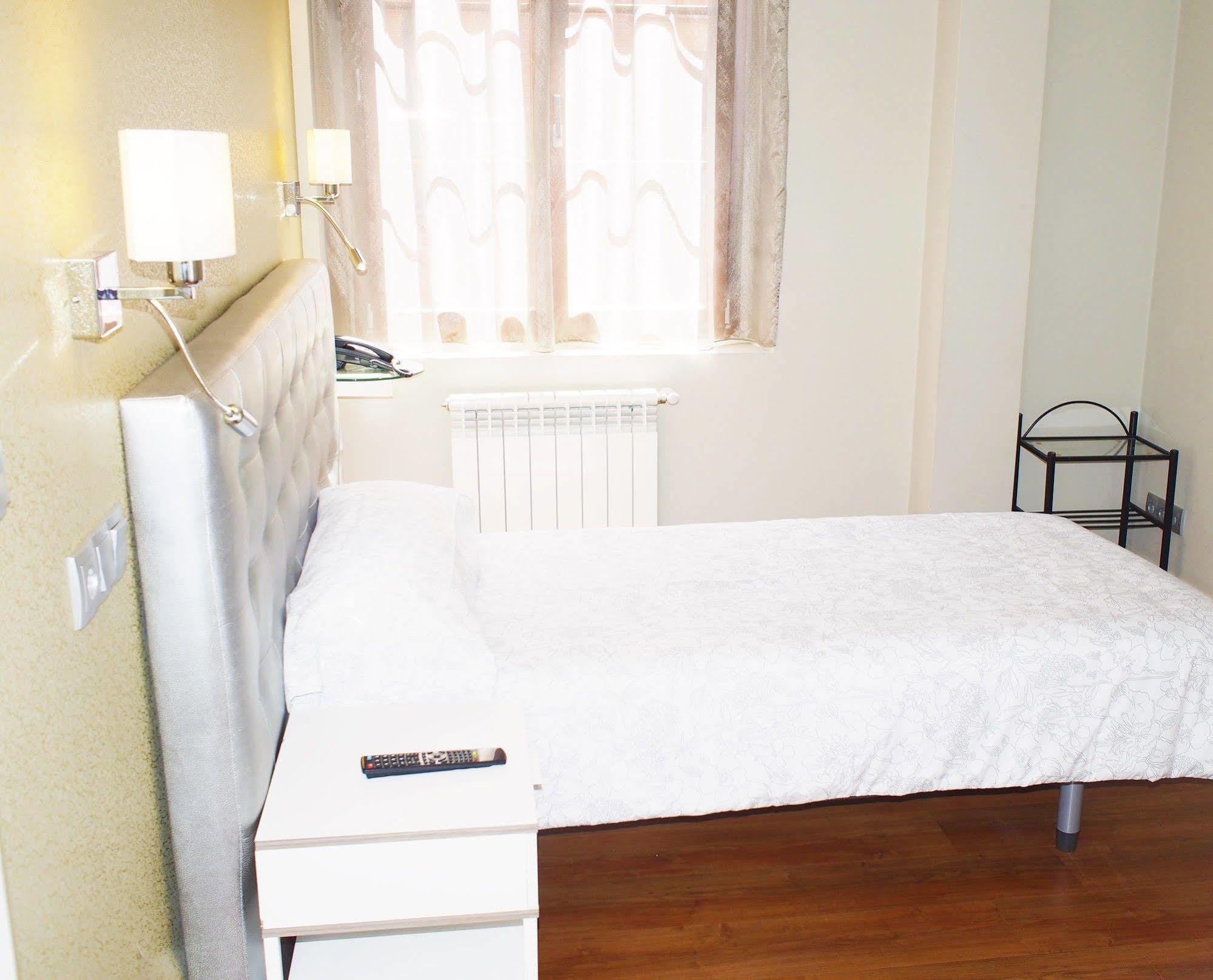 Hotel Rosal Oviedo Zewnętrze zdjęcie